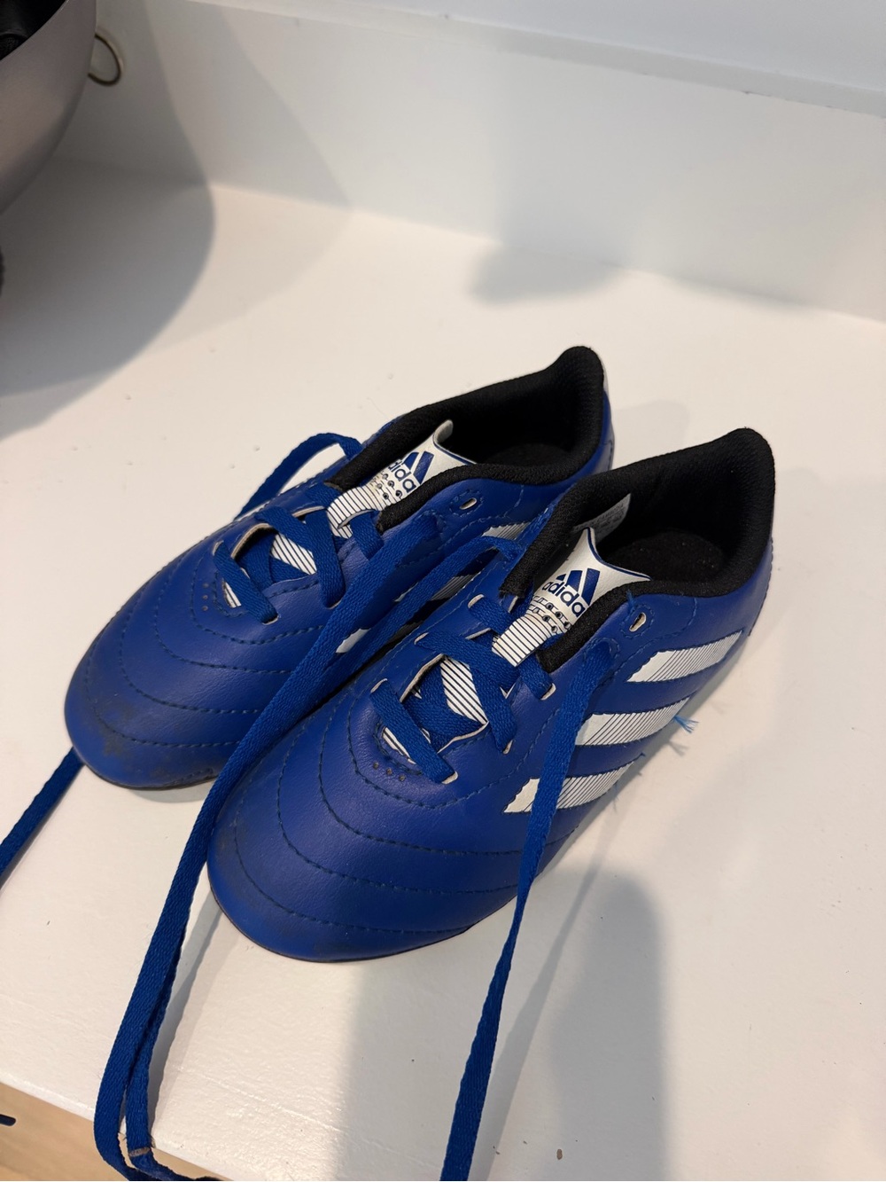 adidas Kids Royal Blue Soccer Shoes with White Stripes size 12K
